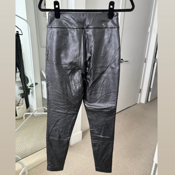 Dynamite Black Vegan Leather Leggings Size Small - Picture 2 of 3